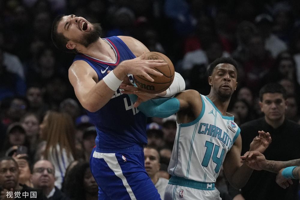 利奠定了坚 利奠定了坚