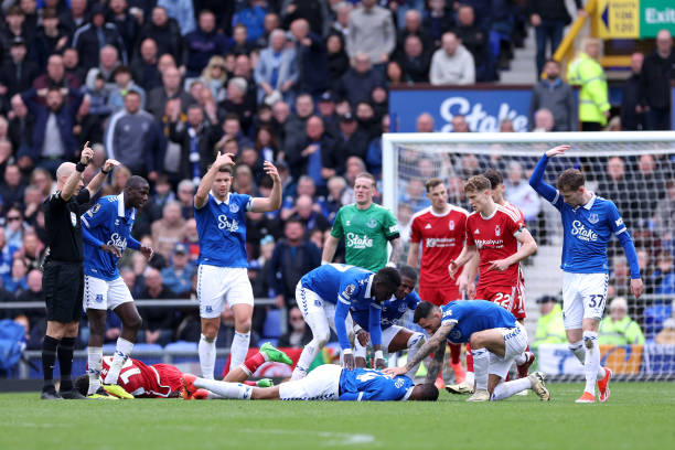 不难发现受 不难发现受